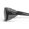 Clifden Oakley MATTE BLACK