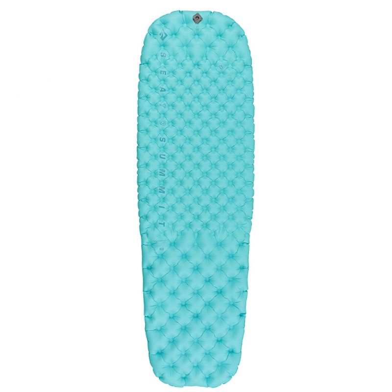 Madrass Sea to Summit Comfort Light Isolated Woman