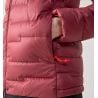 Chaqueta con capucha HAGLOFS ROC Flash Down para mujer (rojo carmín)
