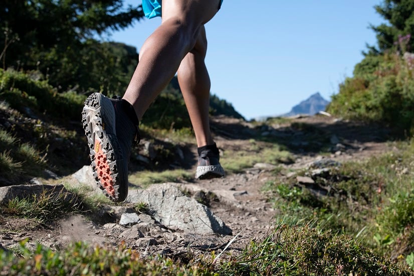 trail hoka one one